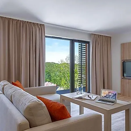 Blue Mountain Aparthotel 4*